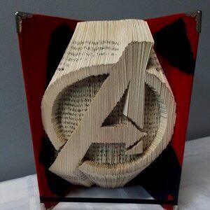 Marvels Avengers 3 Dimensional Book Sculpture